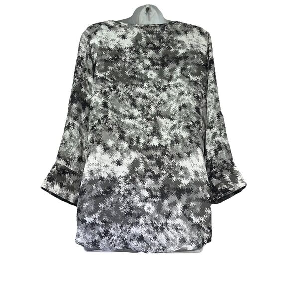 41 Hawthorn Black White Gray V Neck Roll Tab Sleeve Top Blouse Women's Size M - Picture 2 of 6